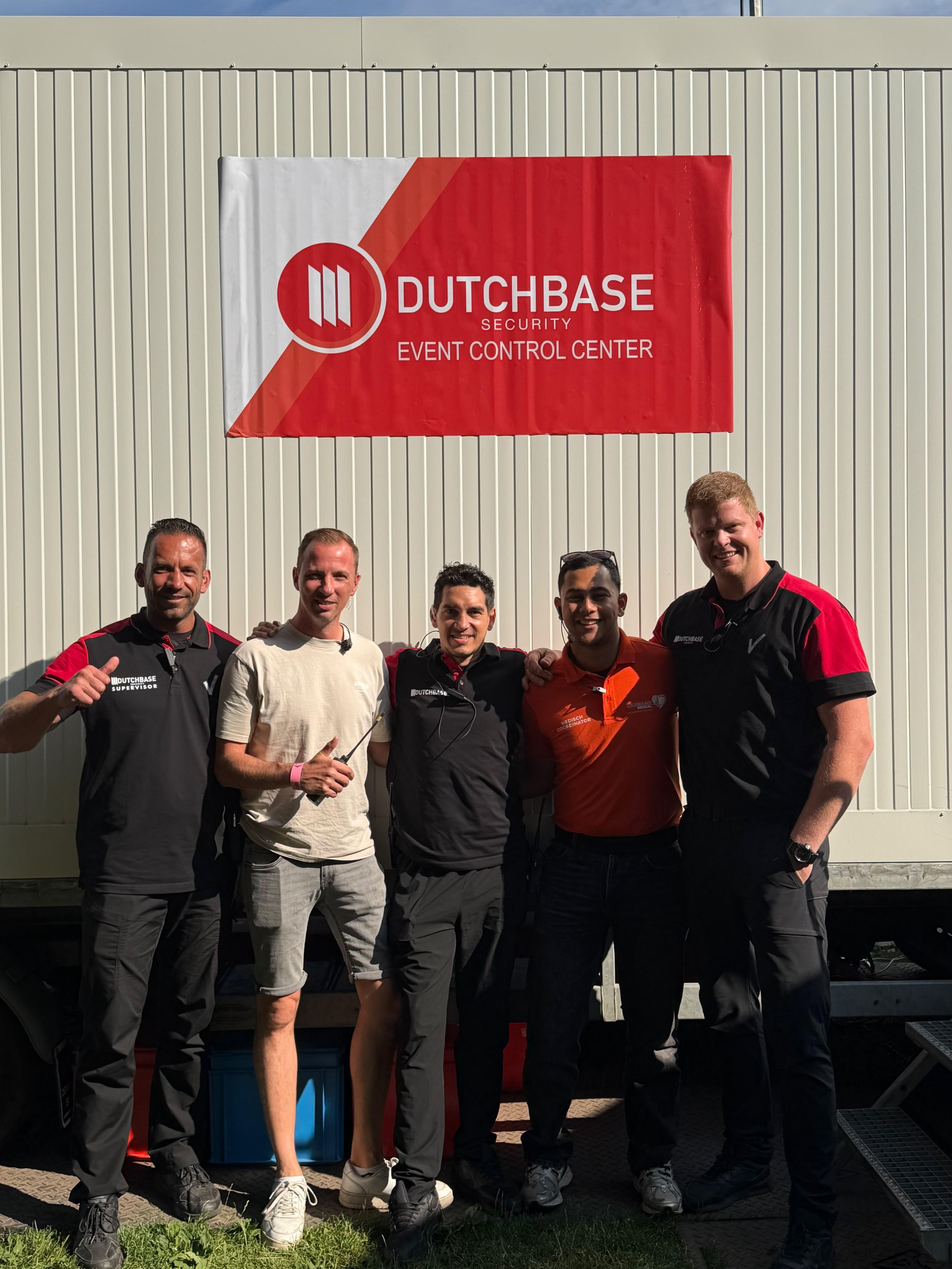 Het Dutchbase Security team bij het Event Control Center